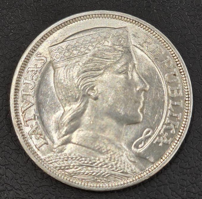 Latvia 5 Lati 1930 Silver